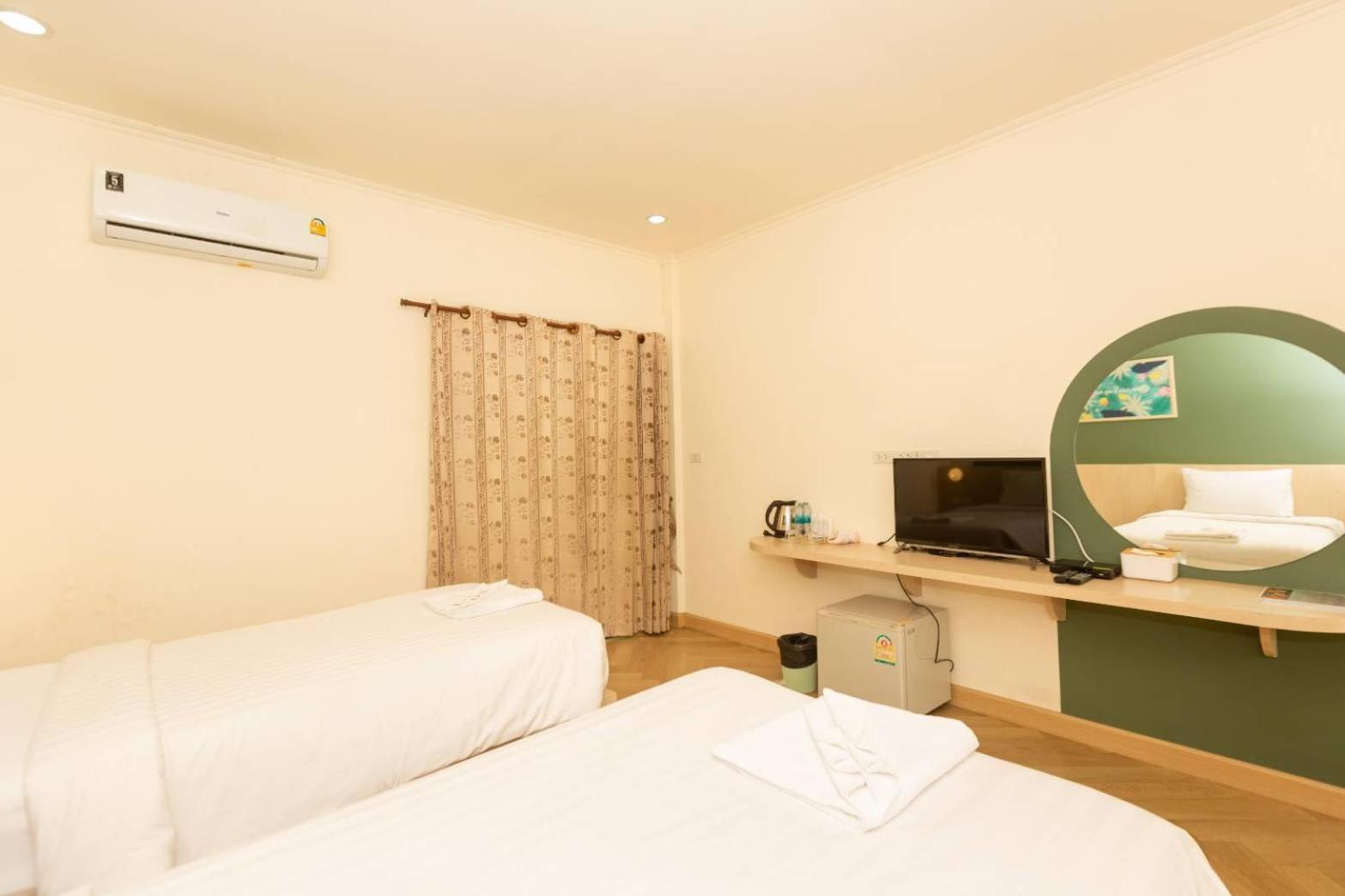 Sky View Hotel Buriram Exterior foto